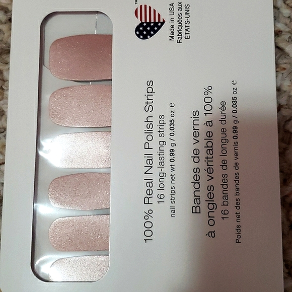 Color Street polish strips - Picture 3 of 3